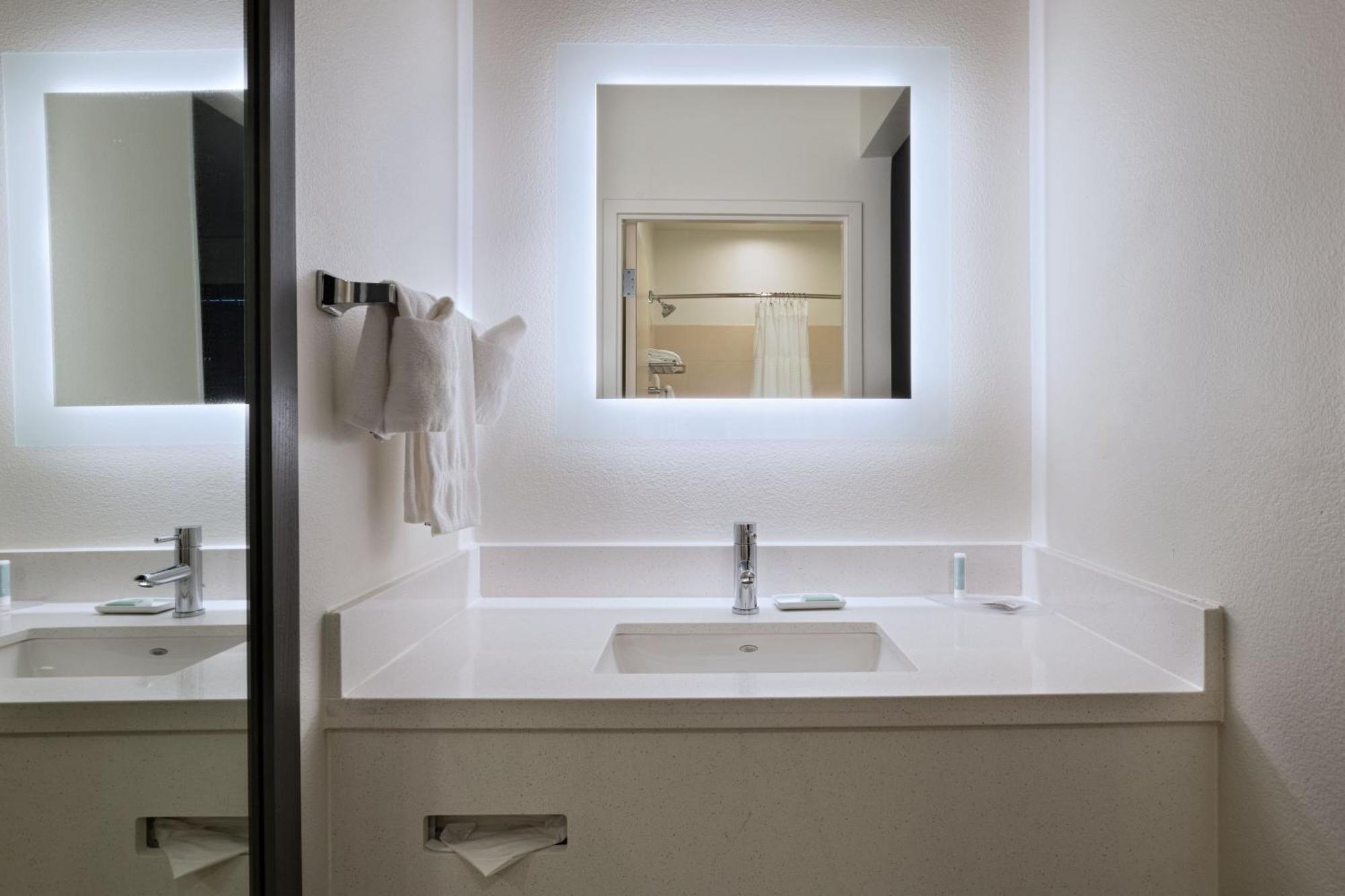 Springhill Suites By Marriott Dallas Dfw Airport East Las Colinas Irving Eksteriør bilde